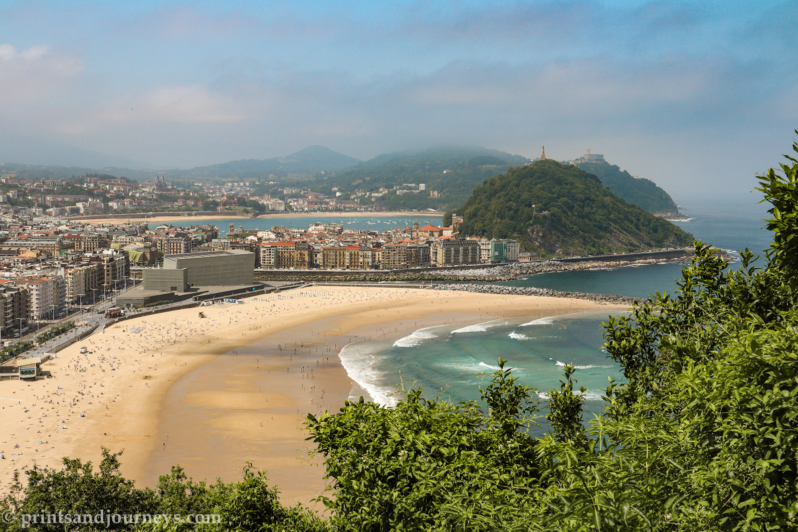 photo overlooking san sebastian beach and town from monte ulia